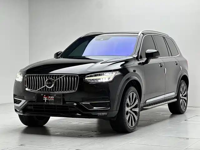 Volvo XC90 2021 B 6 7