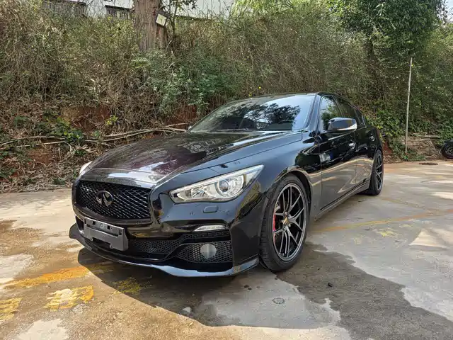 Infiniti Q50L 2015 2.0 T