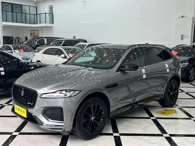 Jaguar F-PACE 2023 P 250 R-Dynamic BLACK