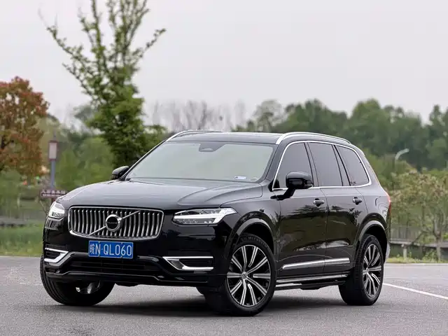 Volvo XC90 2023 B 5 5