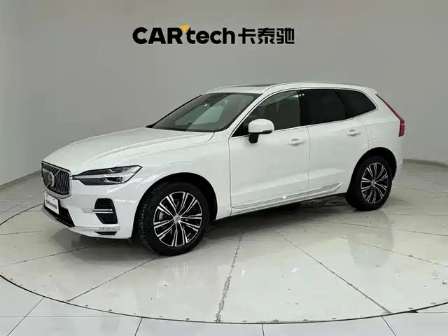 Volvo XC60 2022 B 5 4 WD