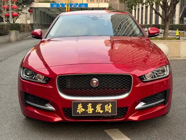 Jaguar XE 2015 2.0 T 200 PS R-Sport