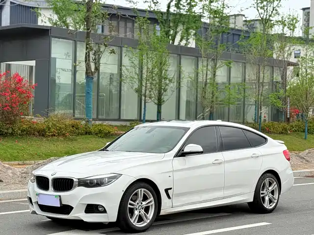 BMW 3-Series 2018 320i MSport