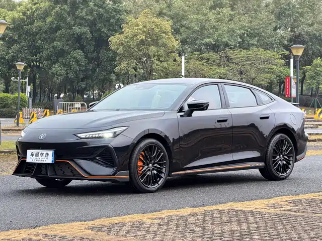 Changan UNI-V 2025 2.0 T