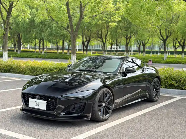 Jaguar F-TYPE 2022 P 300 R-DYNAMIC BLACK