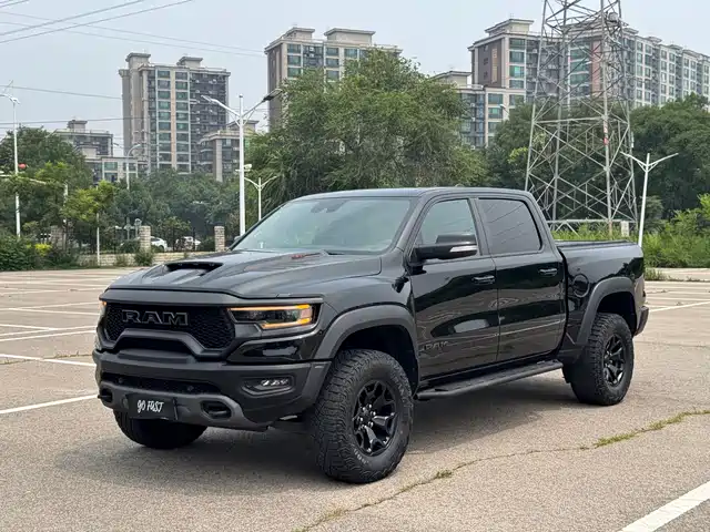 RAM Trucks 2024 6.2 T AT
