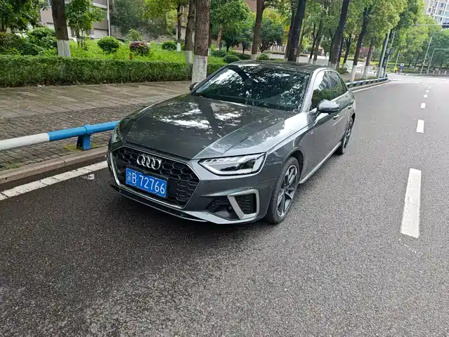 Audi A4L 2022 40 TFSI