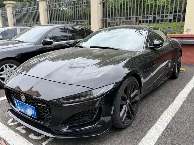 Jaguar F-TYPE 2023 P 300 R-DYNAMIC BLACK
