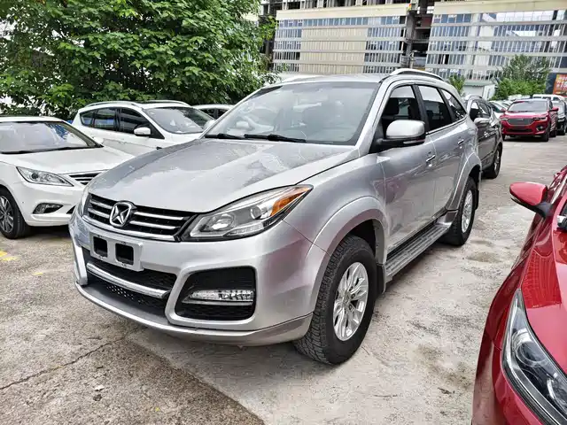 JMC Yusheng S350 2013 2.4 T AT 2 WD 5