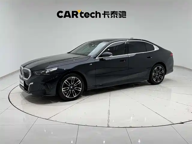 BMW 5-Series 2025 525 Li M