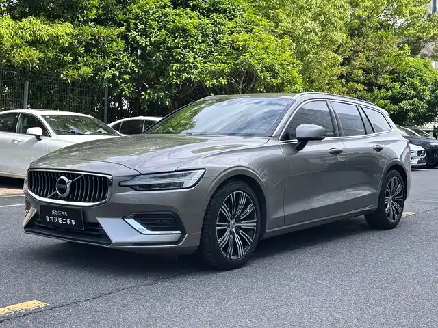 Volvo V60 2021 B 5