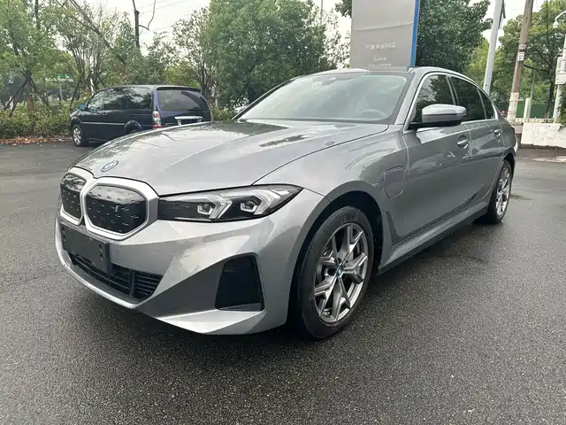 BMW i3 2024 e Drive 35 L