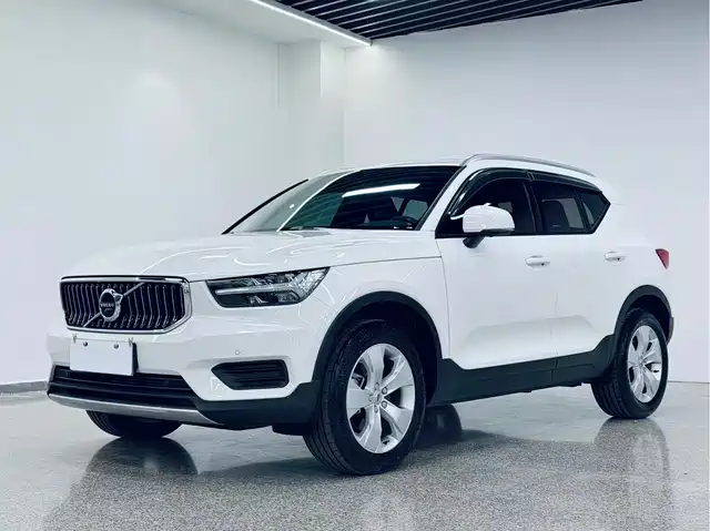 Volvo XC40 2022 T 4 4 WD