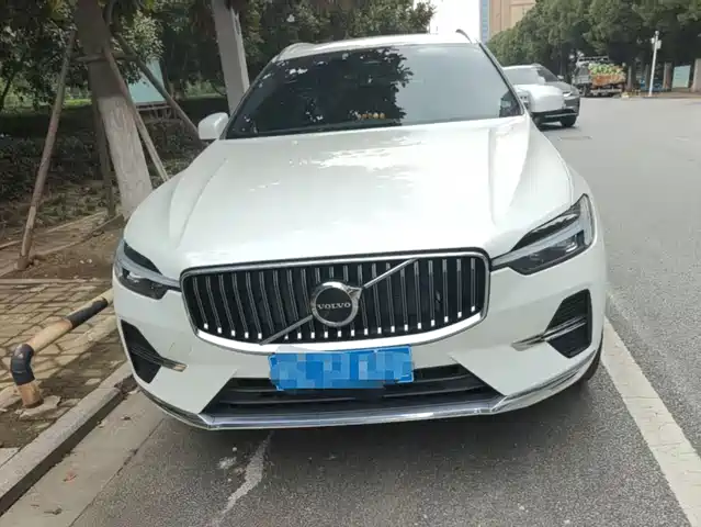 Volvo XC 60 2024 B 5 4 WD