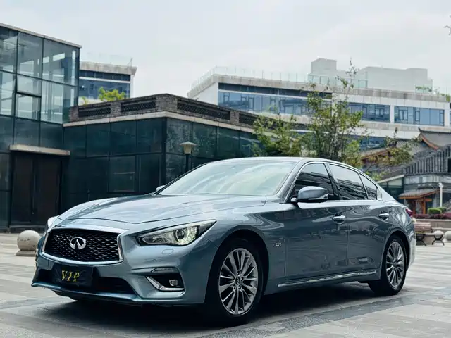 Infiniti Q50L 2018 2.0 T V