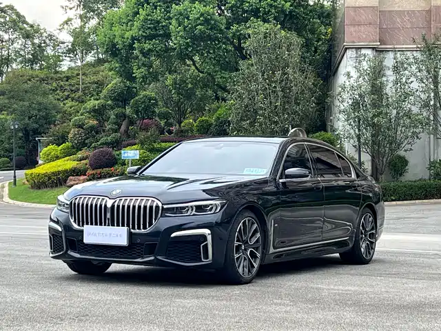 BMW 7-Series 2019 740 Li Leading M