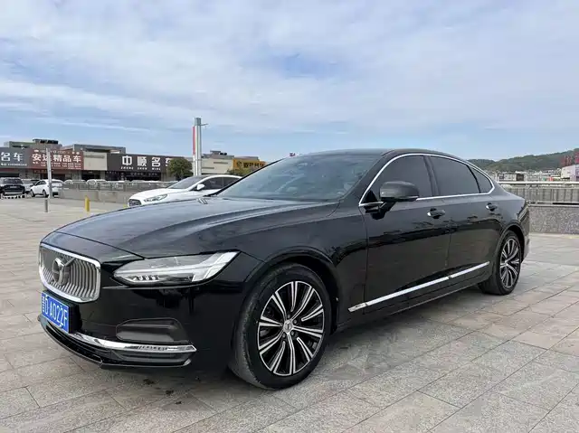 Volvo S90 2022 B 5
