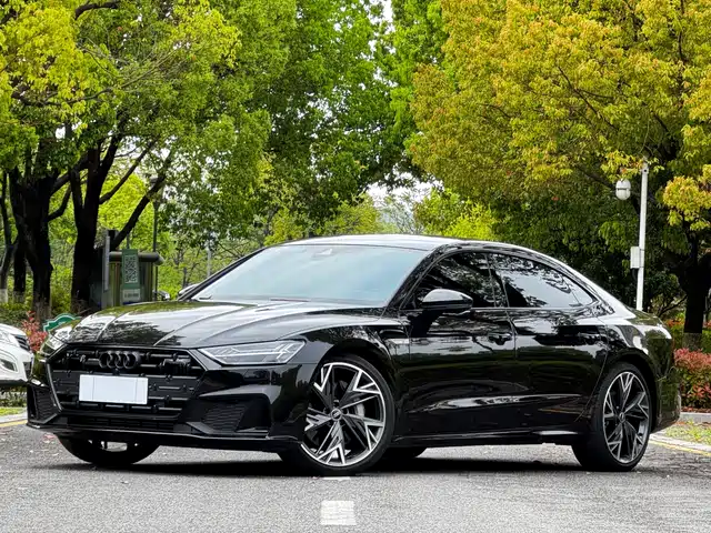 Audi A7L 2023 55 TFSI quattro S-line