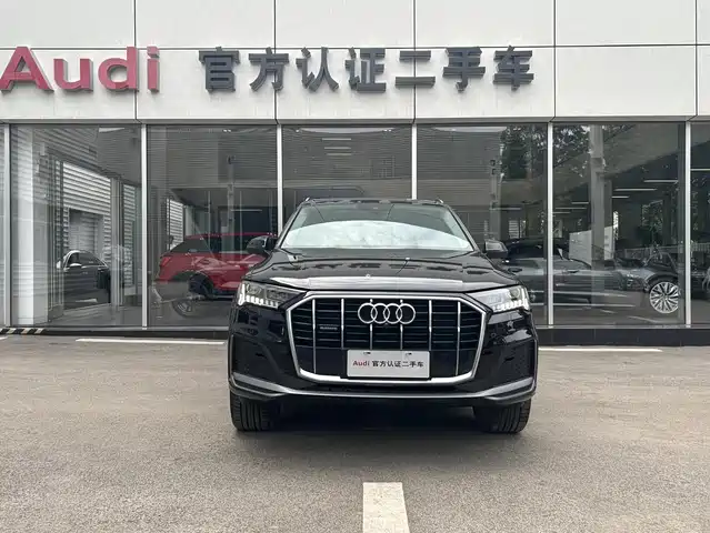 Audi Q7 2023 45 TFSI quattro S line Sport