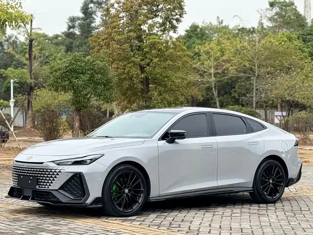 Changan UNI-V 2022 2.0 T