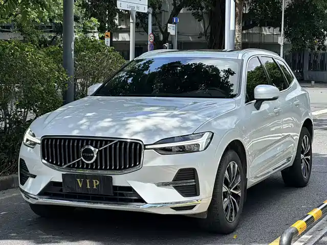 Volvo XC 60 2024 B 5 4 WD