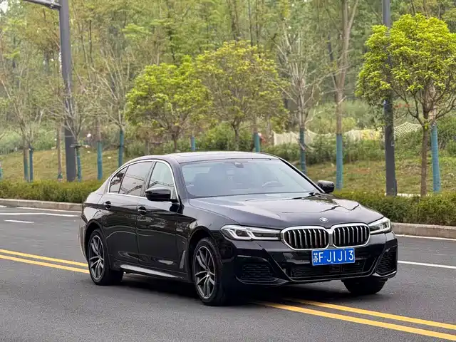 BMW 5-Series 2022 525 Li M
