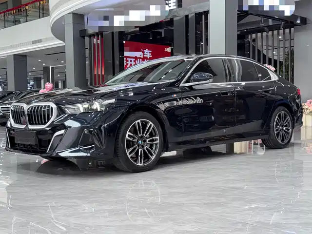 BMW 5-Series 2024 530 Li Leading M