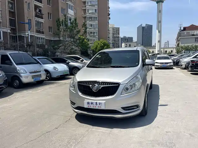 Buick GL 8 2017 25 S Luxury V