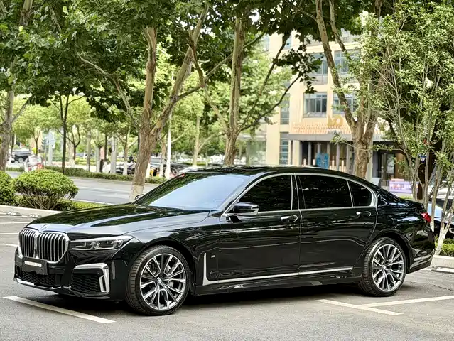BMW 7-Series 2019 740 Li M