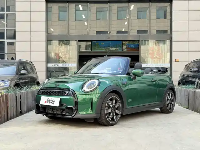 MINI Cabrio