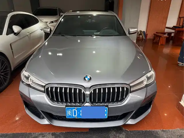 BMW 5-Series 2021 540i M