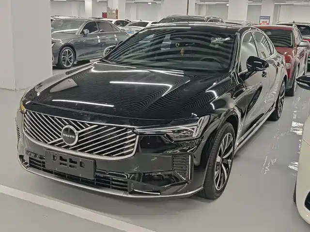 Volvo S90 2026 B 5