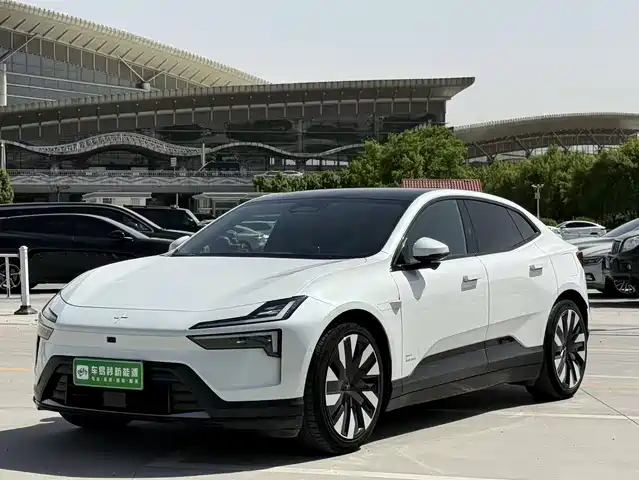 Polestar Polestar 2024 PLUS