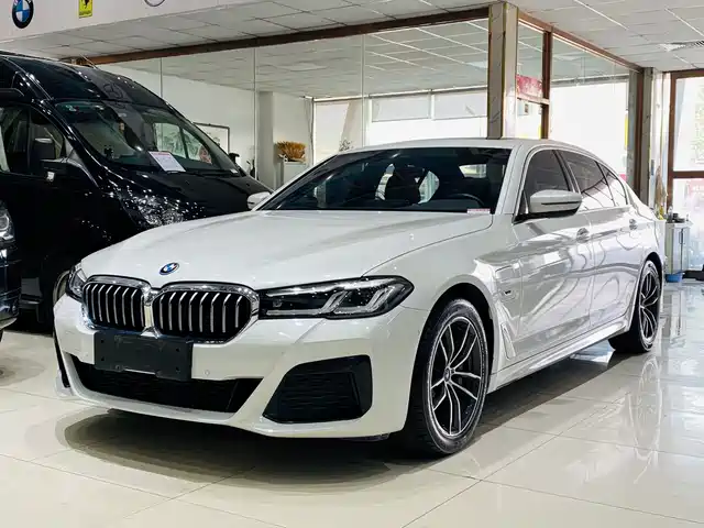 BMW 5-Series 2021 535 Le M