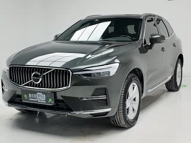 Volvo XC60 2022 B 5 4 WD