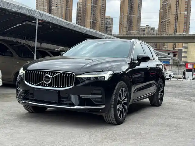 Volvo XC60 2023 B 5 4 WD
