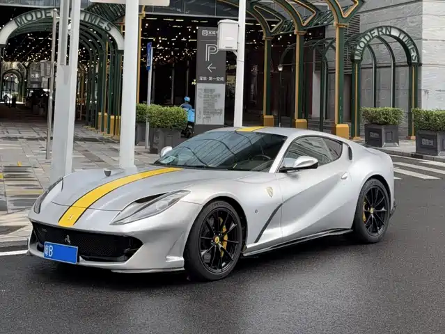 Ferrari 812 2017 6.5 L Superfast