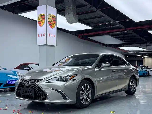 Lexus ES 2018 200 V