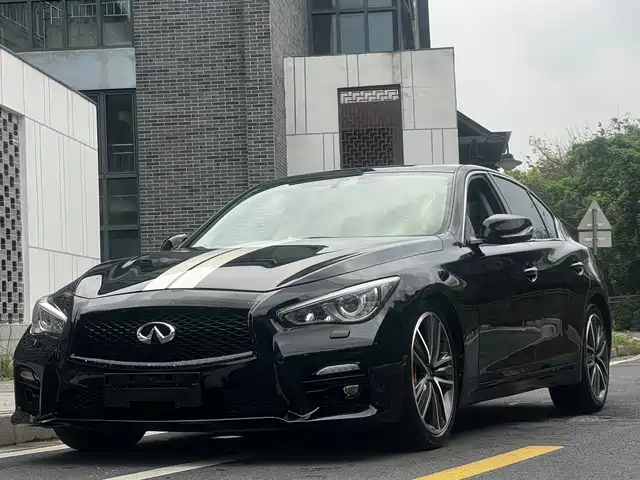 Infiniti Q50L 2015 2.0 T