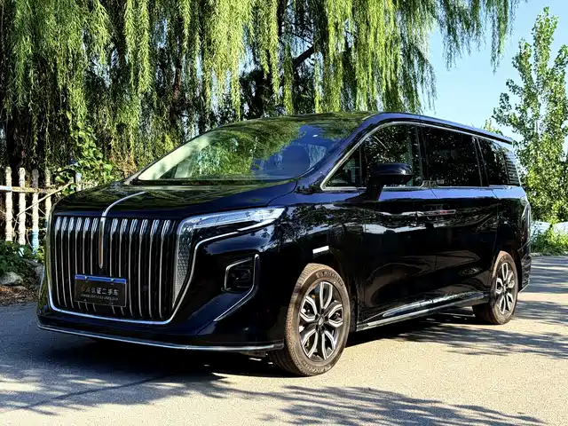 Hongqi HQ9 2023 2.0 T