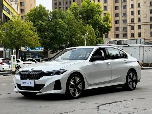 BMW i 3 2025 e Drive 40 L
