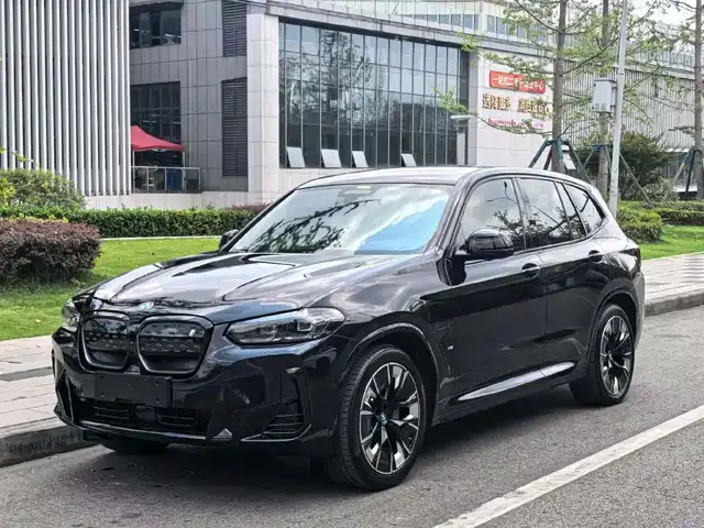 BMW i X 3 2024