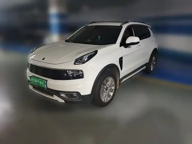 Lynk & Co 01 2018 2.0 T 2 WD +
