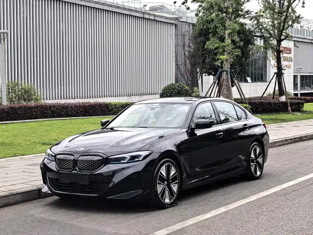 BMW i 3 2025 e Drive 40 L