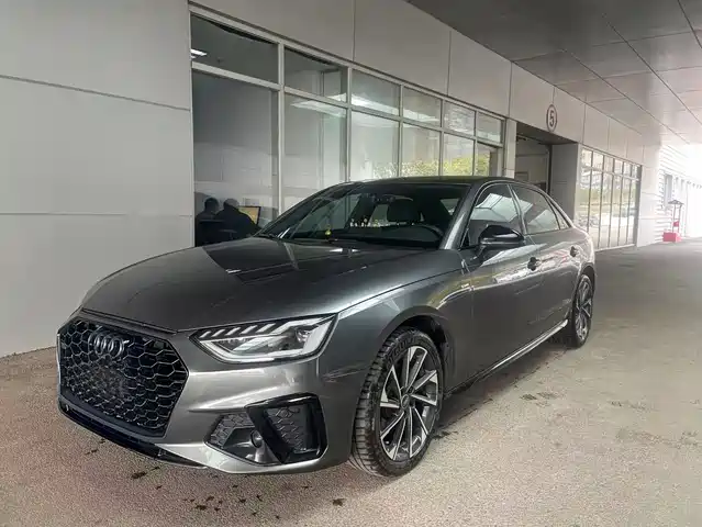 Audi A4L 2023 40 TFSI