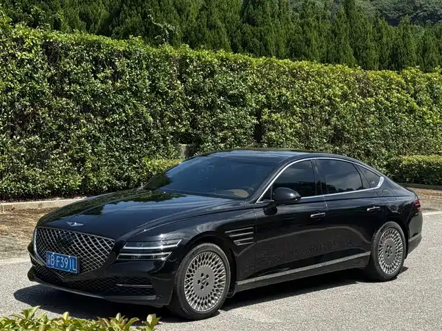 Genesis G 80 2023 2.5 T 4 WD