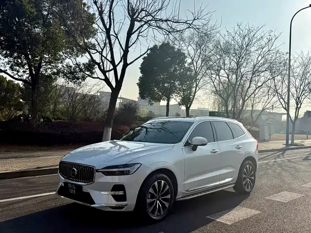 Volvo XC 60 2023 B 5 4 WD