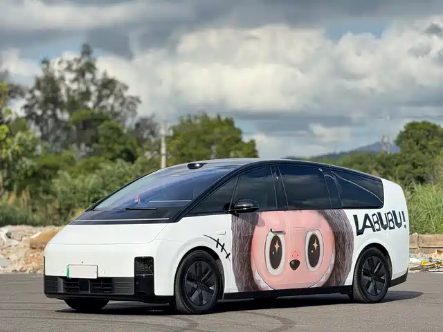 Li Auto MEGA 2025 Home