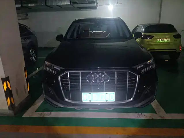 Audi Q 7 2023 55 TFSI quattro S line Sport
