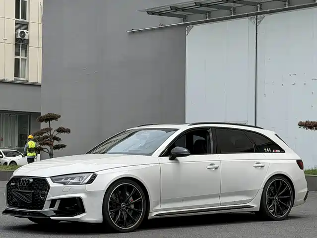 Audi RS 4 2019 RS 4 2.9 T Avant